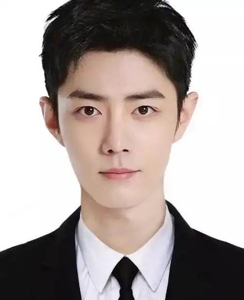 10位陆剧男星证件照,肖战,杨洋长得超精致,宋威龙从小帅到大