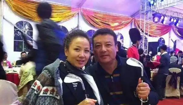 演员赵越嫁二婚佟凡结婚25年无儿无女如今她还好吗