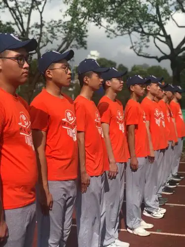 热烈恭贺瑞安四中新生新气象五天军训成功落幕迈向新台阶征程