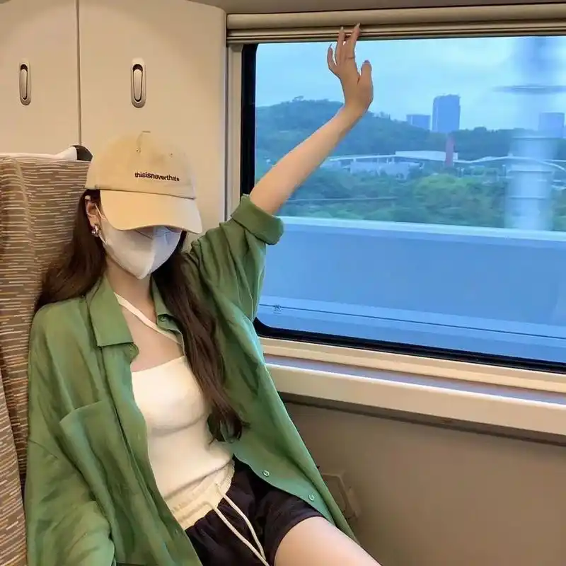 高级感微信女头像 91 "能治愈生活的良方,是保持对生活的热爱"