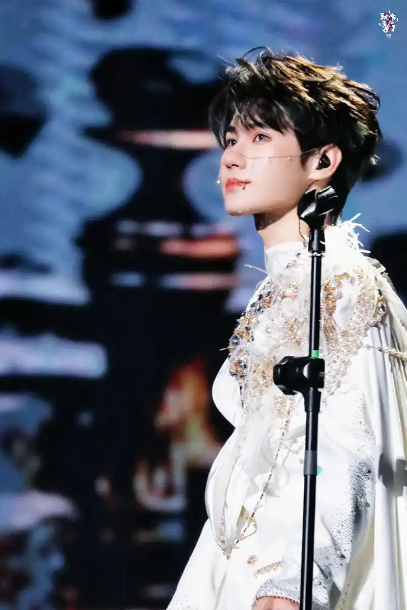 张真源 #张真源钓系之神 #绝美舞台 #时代少年团演唱会 - 抖音