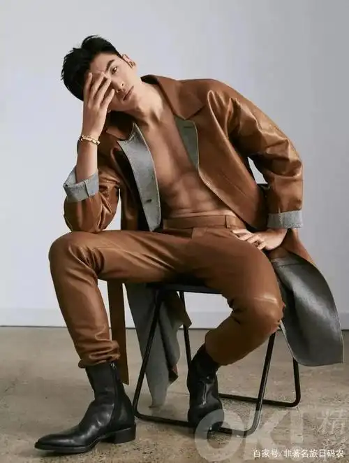 帅哥演员张云龙完美腹肌