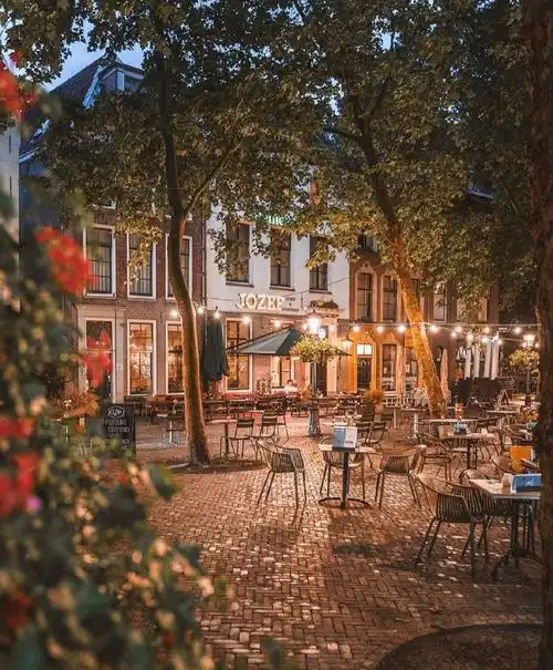 傍晚黄昏的欧洲街头,总有浪漫动人的故事在发生