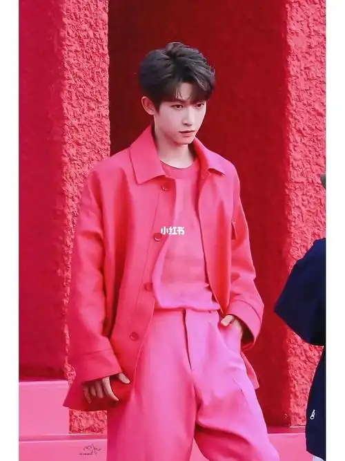 家人们腹肌啊into1刘宇