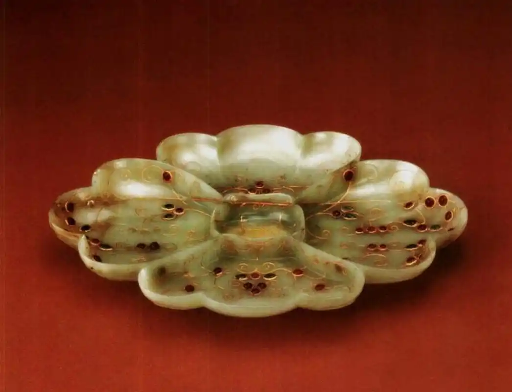 文物# 这是故宫博物院收藏的一组清代痕都斯坦玉器.