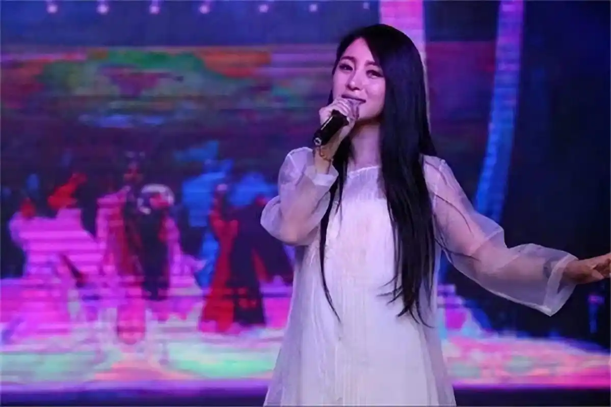 云飞妻子郭津彤,被誉为古典第一美女,究竟有多美