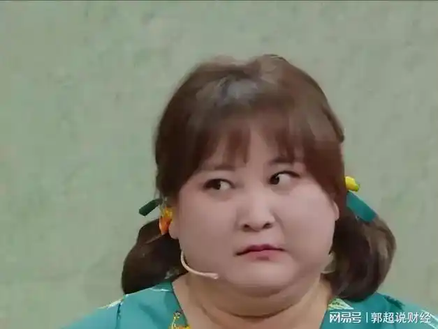 贾玲整容式近照曝光暴瘦100斤颜值逆天我真笑不出来