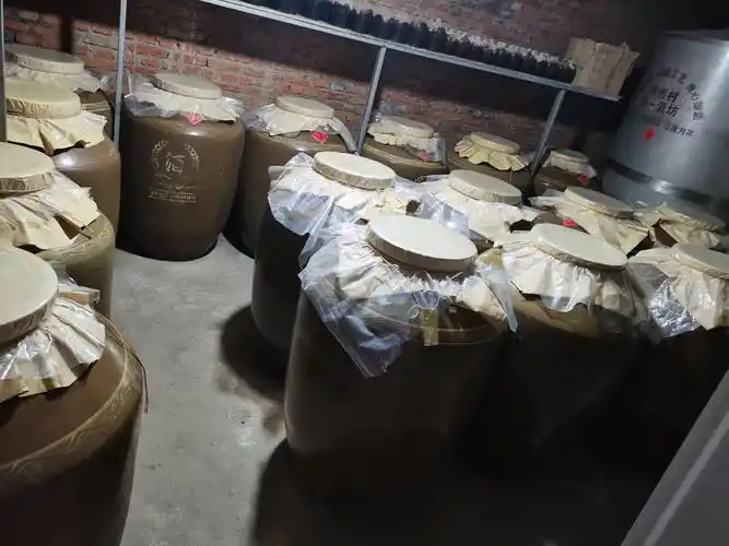 其它 老源香酒 写美篇老源香白酒采用固态发酵工艺酿酒技术,好酒一定