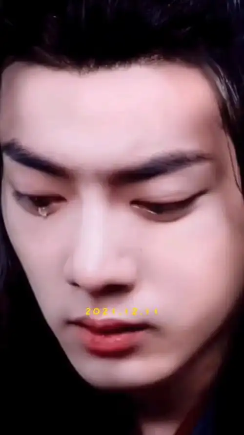 肖战哭戏绝美战羡肖战哭戏可以让拍摄现场也沉默在悲伤中他演技更是无