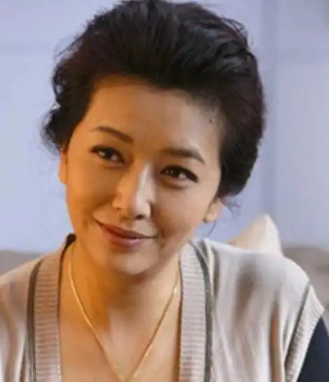 她曾饰演王志文"前妻",被张嘉译视为女神,如今离婚后低调生活_江珊