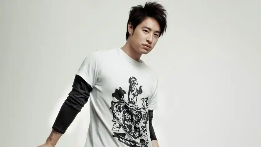 潘玮柏否认恋情,只喜欢音乐,不喜欢空姐?吴昕还有希望!