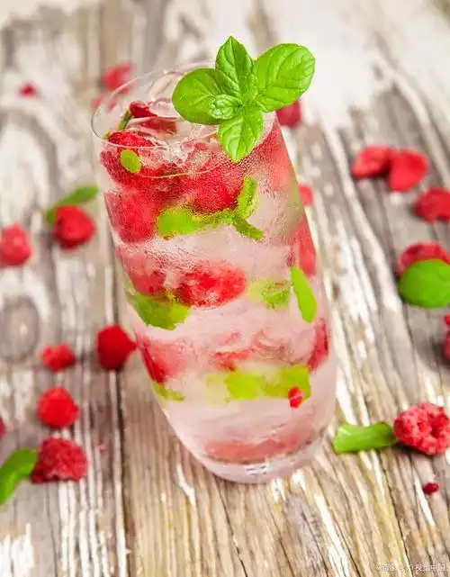 健康小常识:桃子蜜桃牛奶沙拉的果香清新之旅!