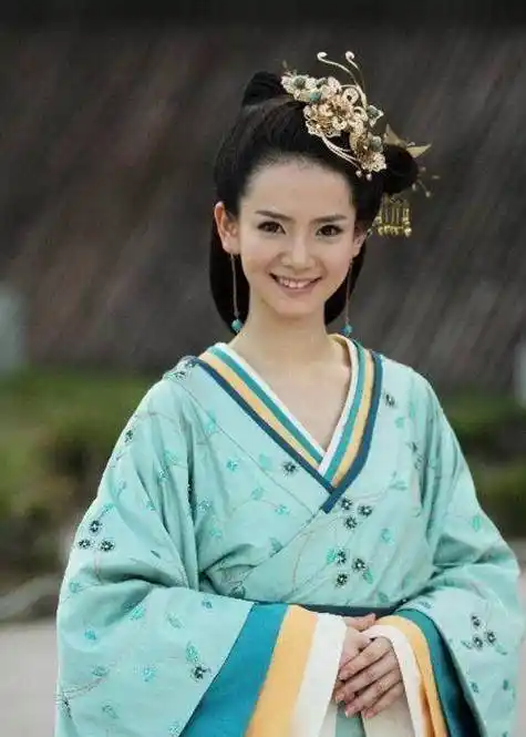 戚薇和李承铉结婚后,这气场感越发的国际范儿!_生活_因为_女生