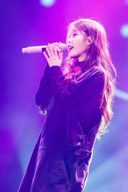 iu李知恩 饭制手机壁纸cr.荔枝