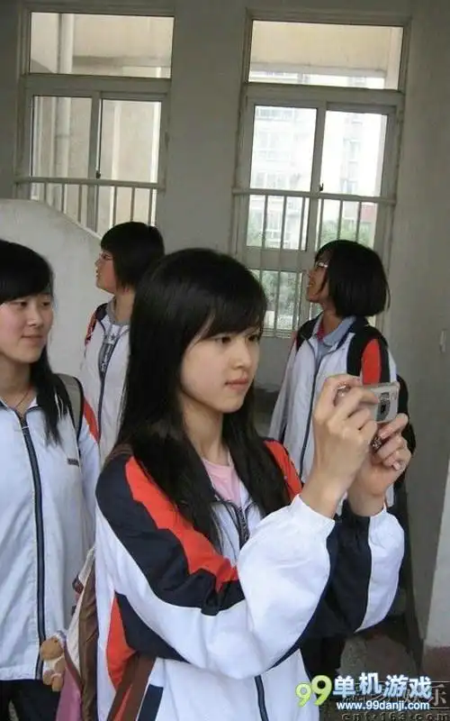 奶茶妹妹章泽天纯美旧照 清纯可人校园真女神