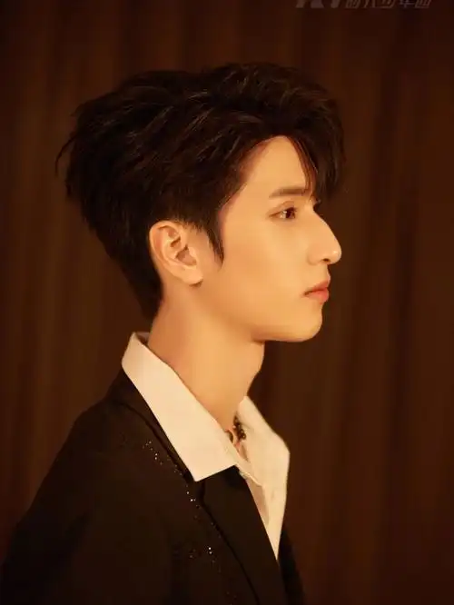 严浩翔  我只想说这几张帅到爆炸了#时代少年团严浩翔