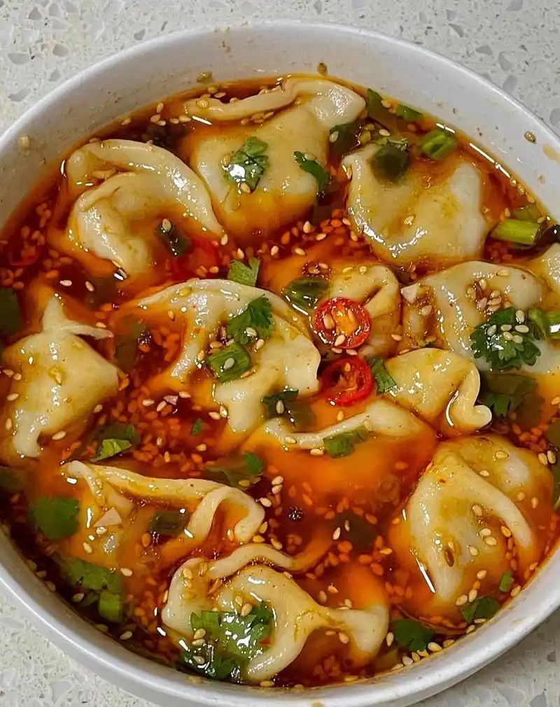 酸辣过瘾的酸汤水饺 太适合夏天没胃口的时候来一碗!