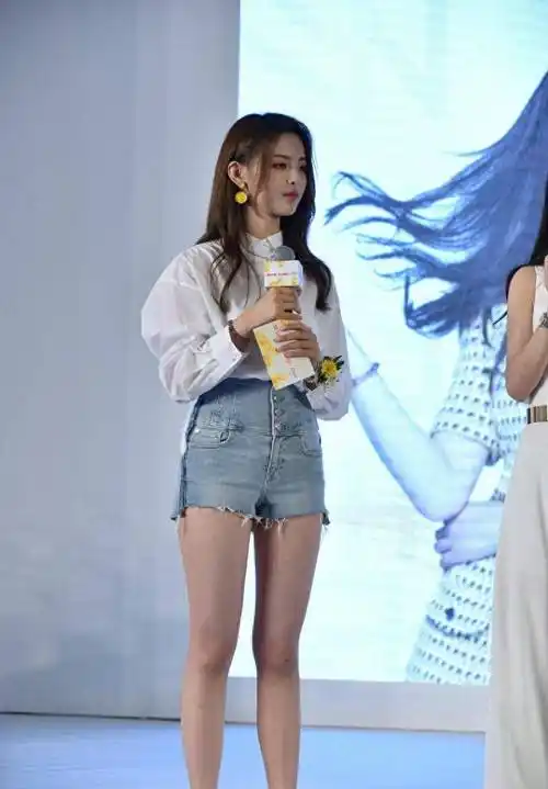 杨超越94公斤体重不真实!