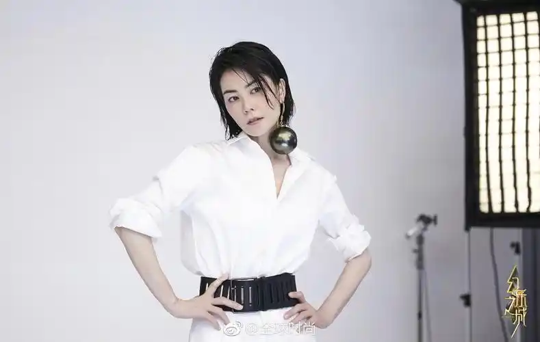 时尚明星#王菲# 最近越来越多的出现在大众视野,这份祖传的喜欢好像