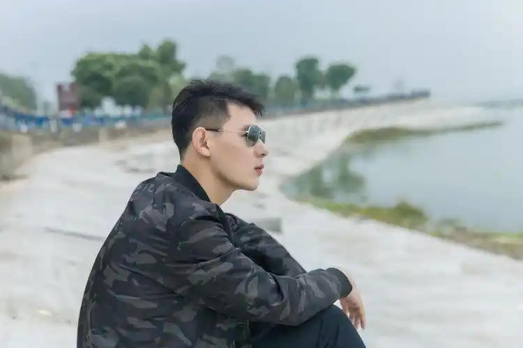 男生人像摄影/湖边海边街拍