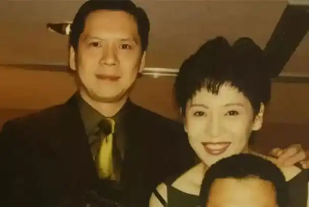 陈岚个人资料简介(向华强的太太陈岚是个什么样的人) - 千禾号