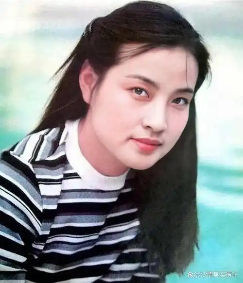 刘晓庆旧照曝光妩媚动人姜文陈国军为何前仆后继揭秘原因