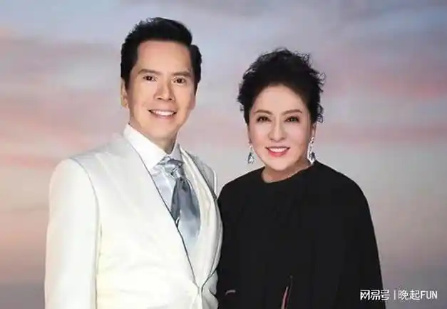 直播带货,震惊香港阔太,新手开播也能日赚3亿|向太|向华强_网易订阅