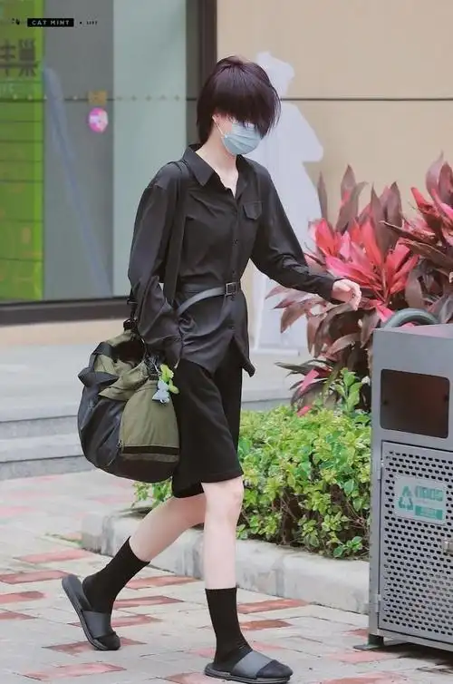 the 9成员陆柯燃,超模身高走中性风真是太帅了!私服穿搭好吸睛