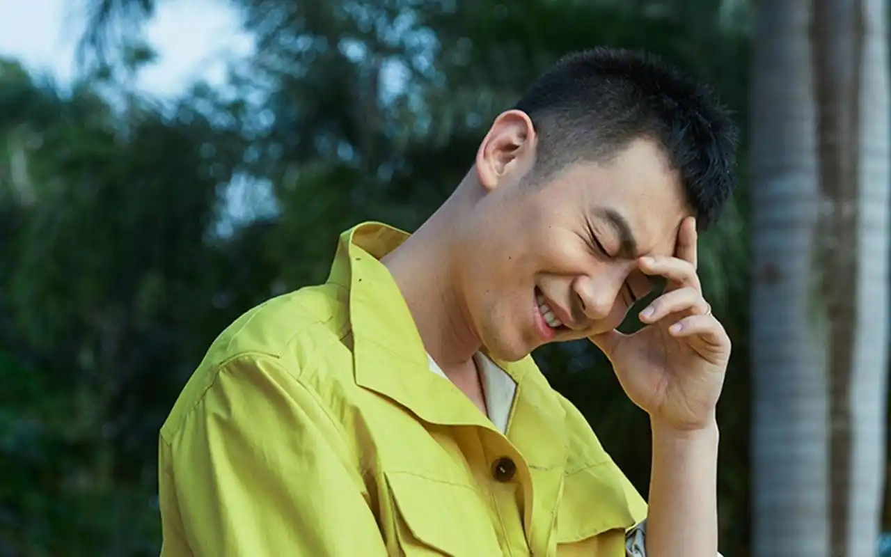 朱亚文旅游高清清爽写真图片桌面壁纸