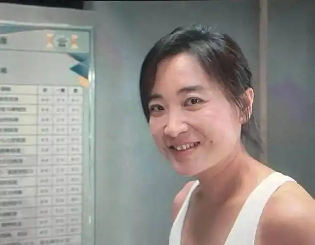 瘦下来的贾玲,没人爱了?_电影_减肥_观众们