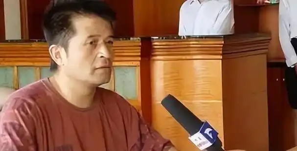 嘿!听说毕姥爷又出现了,生活看起来越来越严峻.