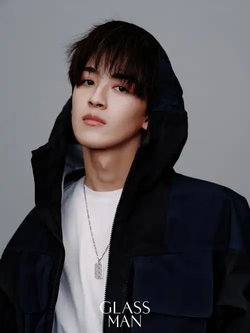 何洛洛夏日情绪感大片##何洛洛热血少年大片