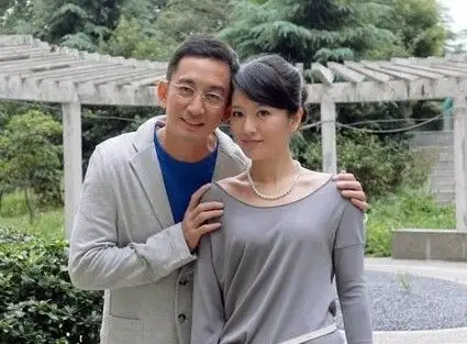 吴启华老婆石洋子个人资料和图片