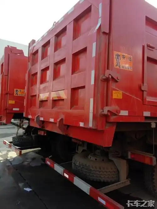 老表喜提天龙kc420前四后八自卸车