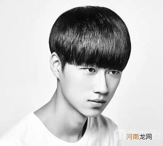 潮男发型短发 美发街25款两边剃光的最帅气发型