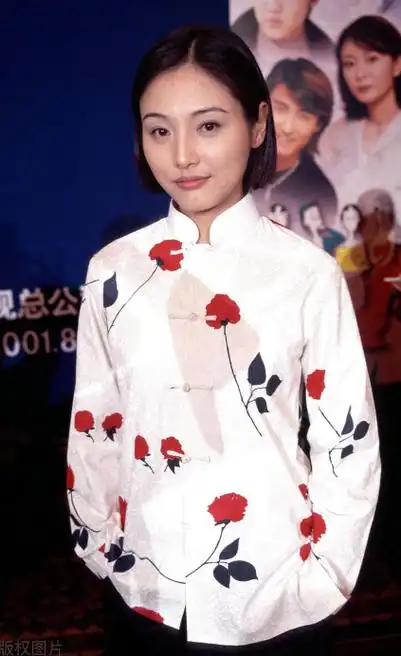 张延父亲早逝嫁大5岁香港演员生一女和丈夫拥有两个家