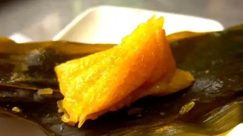 碱水粽简单家常的做法,蘸着白糖吃特香,是童年最爱的甜粽子