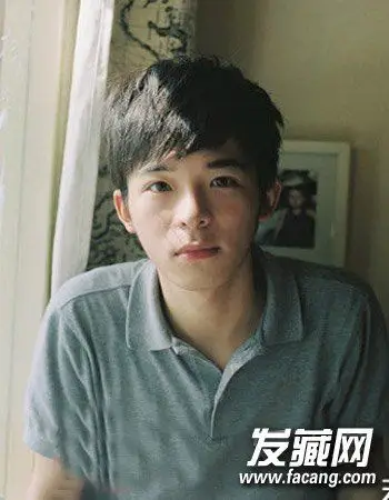 男生圆脸适合什么发型可爱的男生蘑菇头短发超帅气6