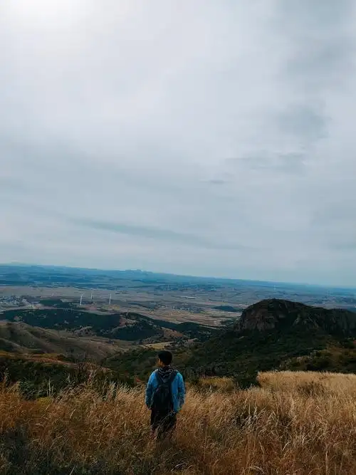 一个人走路也是和地球91单独约会 - 厉害路人 - 图虫
