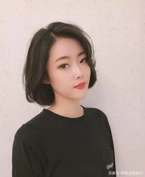 女生秋冬短发发型,修颜瘦脸显气质,百搭减龄又时髦