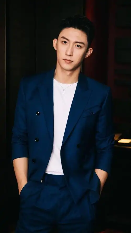 演员黄景瑜,写真照