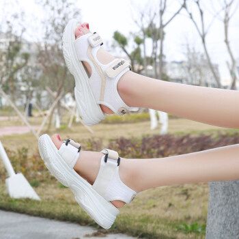 初中生夏天运动凉鞋高中生女生夏季凉鞋新款休闲沙滩中学生松糕厚底女