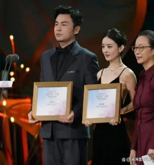 央视点名表扬,雷佳音赵丽颖们开了个好头!电影圈的"天",变了