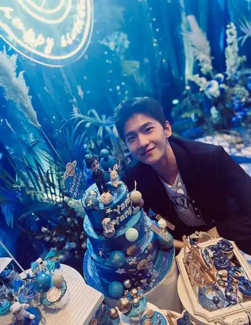 人们常说三十而立,不知道杨洋大帅哥有没有考虑谈恋爱结婚生子呢?