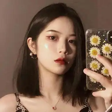 高清漂亮的同一个女生的照片九张头像