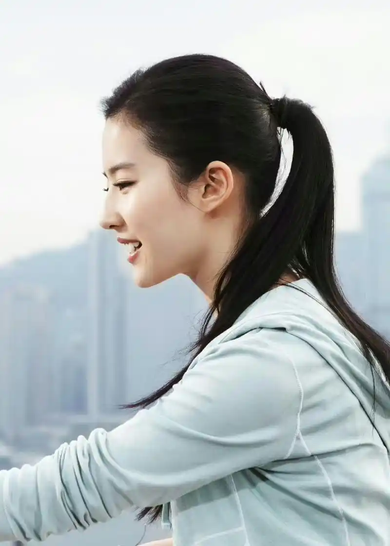 头圆# 超越妹妹和"神仙姐姐"刘亦菲的头型好好看呀,算无敌了吧[给你