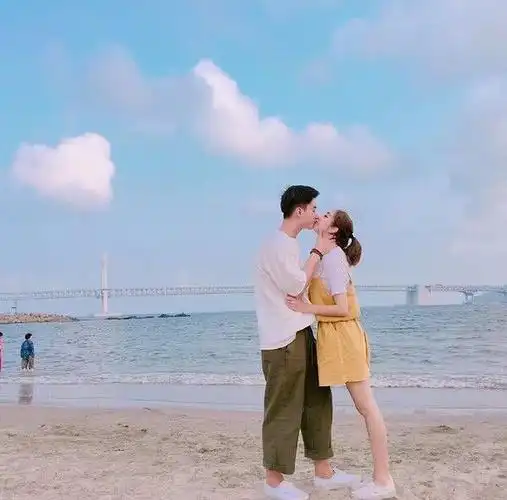 关于星辰爱情唯美句子,跟星辰有关的唯美短句(情侣发空间秀恩爱的说说