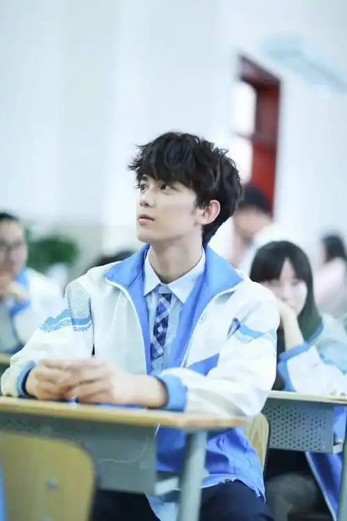 95后男星校服造型!