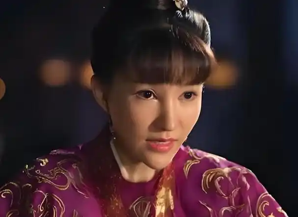 当歪瓜脸混进美人堆,同框即比美,谁丑谁尴尬,天生美人降维打击