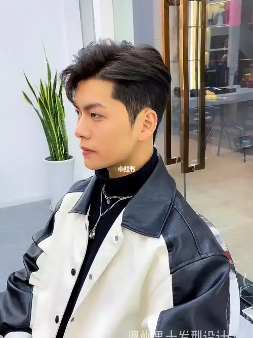 男士中分四六分发型男生韩式减龄款气垫烫